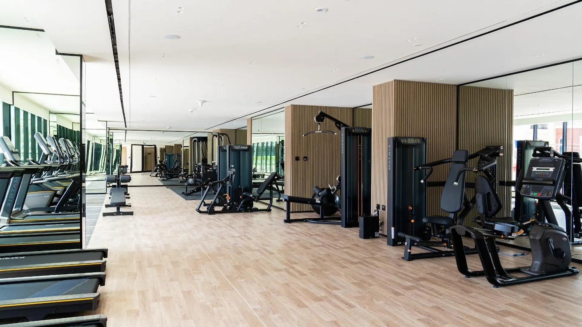 Spacious Jvc 1Br With Crib - Balcony&Park Walks Dubai United Arab Emirates