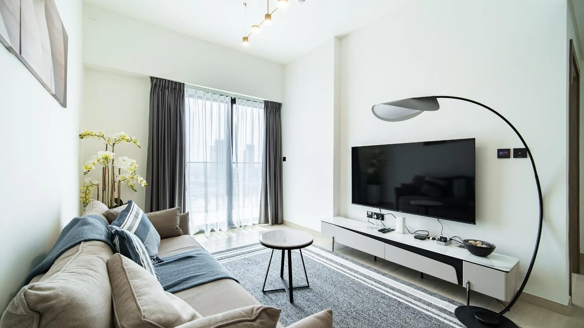 Spacious Jvc 1Br With Crib - Balcony&Park Walks Dubai