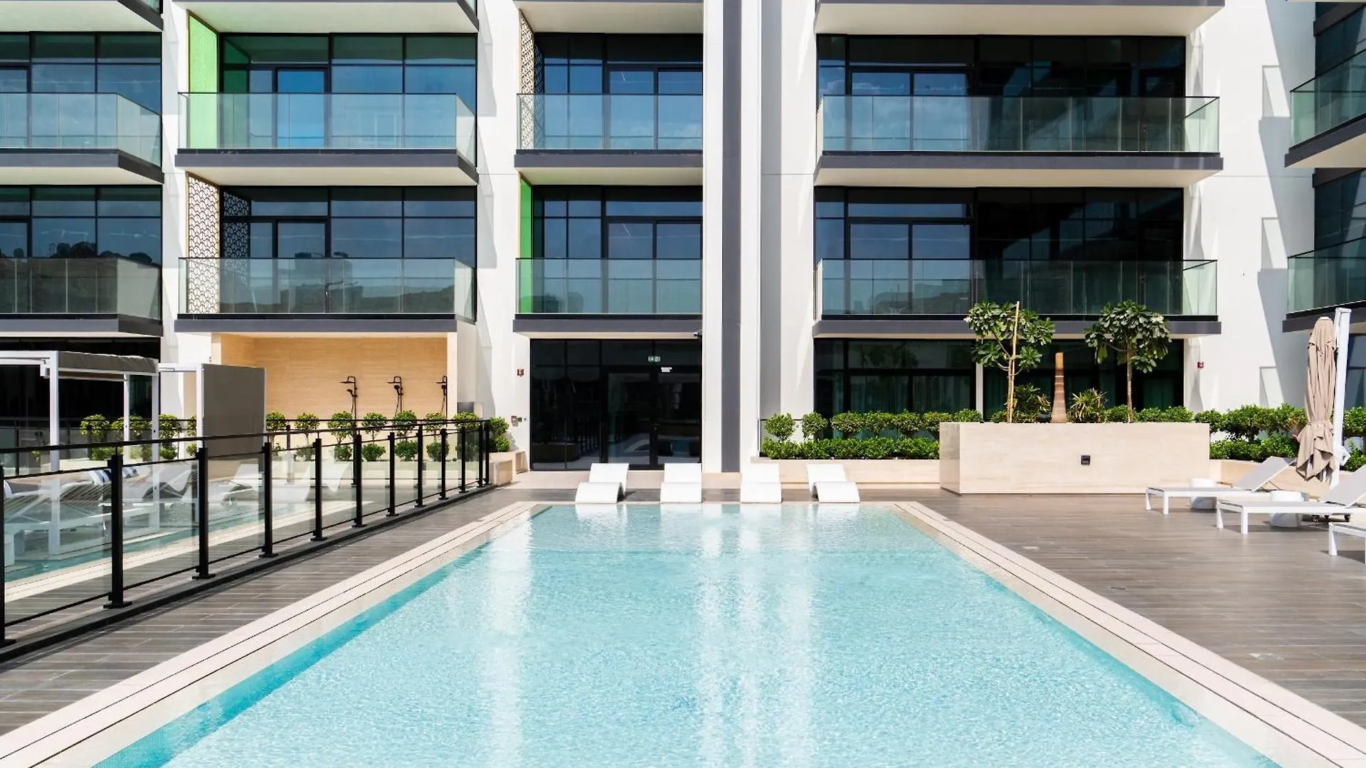 Spacious Jvc 1Br With Crib - Balcony&Park Walks Dubai 0*,  United Arab Emirates